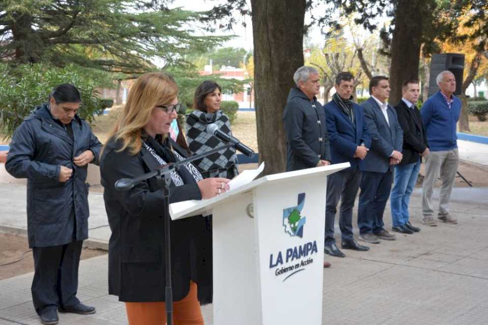 Miguel Cané reconoció a los pioneros en la conmemoración del 115° aniversario