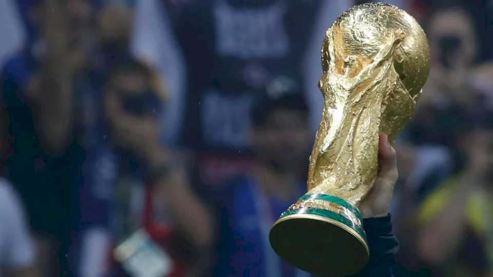 Robaron la réplica de la Copa del Mundo mientras era exhibida en Tucumán