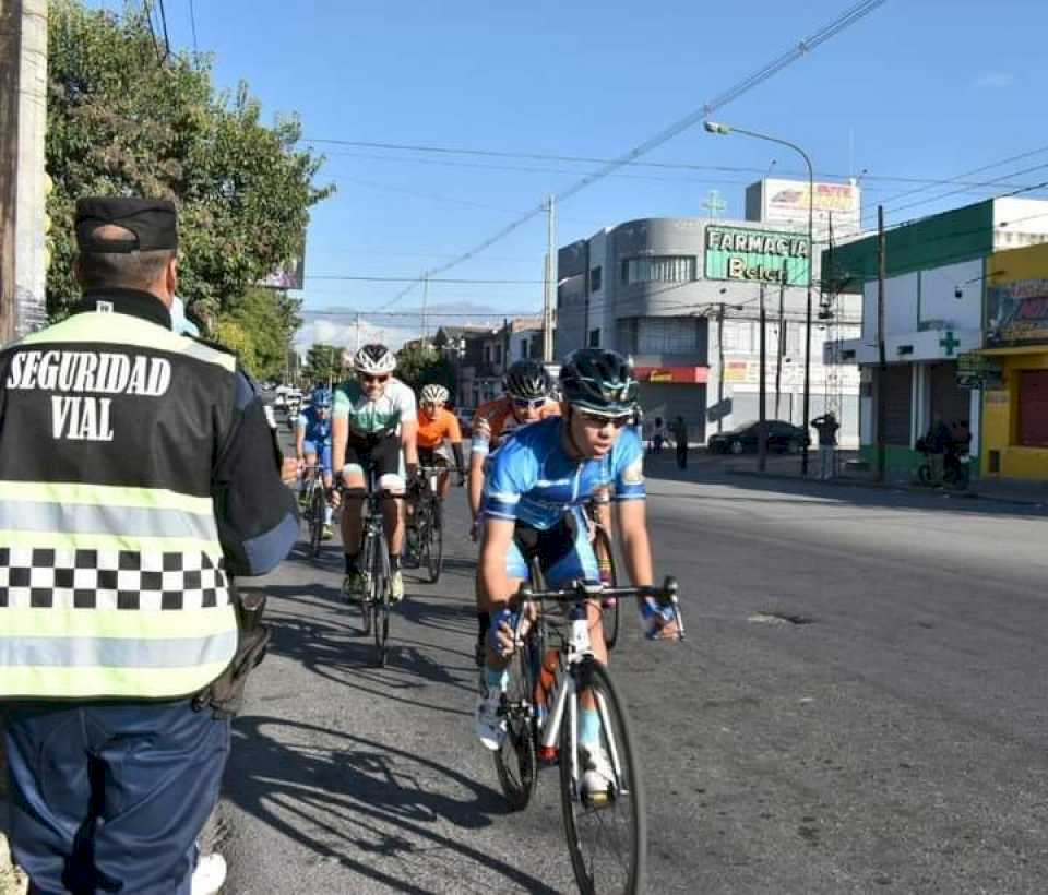 Más de 800 efectivos policiales brindarán la cobertura de seguridad en la Clásica 1° de Mayo