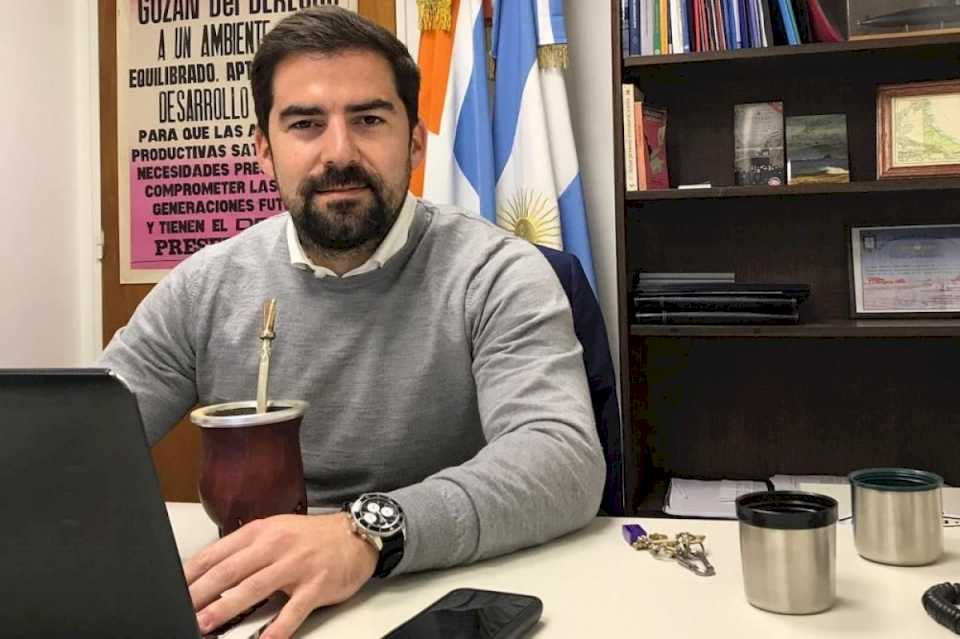 segun-frigerio,-el-pro-“le-hace-el-juego-al-gobernador”