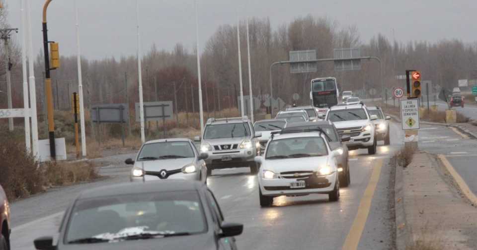 fin-de-semana-largo:-operativo-de-regreso-a-casa-en-neuquen,-estas-son-las-rutas-mas-transitadas