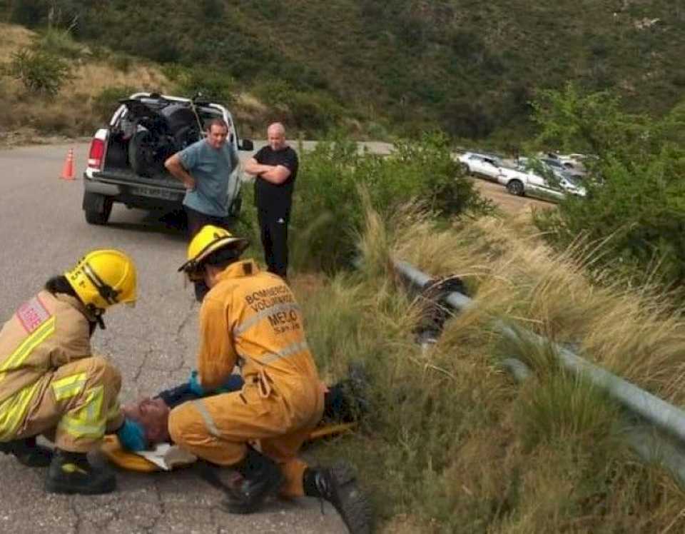 un-motociclista-desbarranco-en-las-sierras-de-los-comechingones