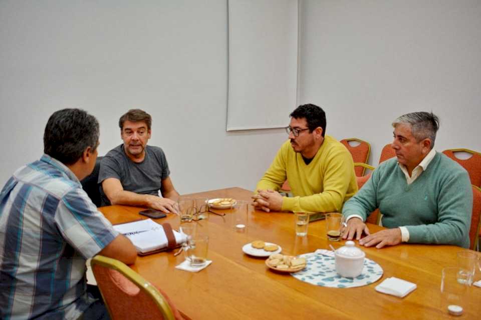 la-uisde-y-la-camara-maderera-realizaran-un-seminario-el-18-de-mayo