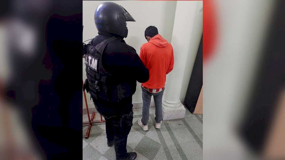 joven-de-21-anos-robo-en-un-comercio-en-pleno-centro-santiagueno-y-fue-detenido