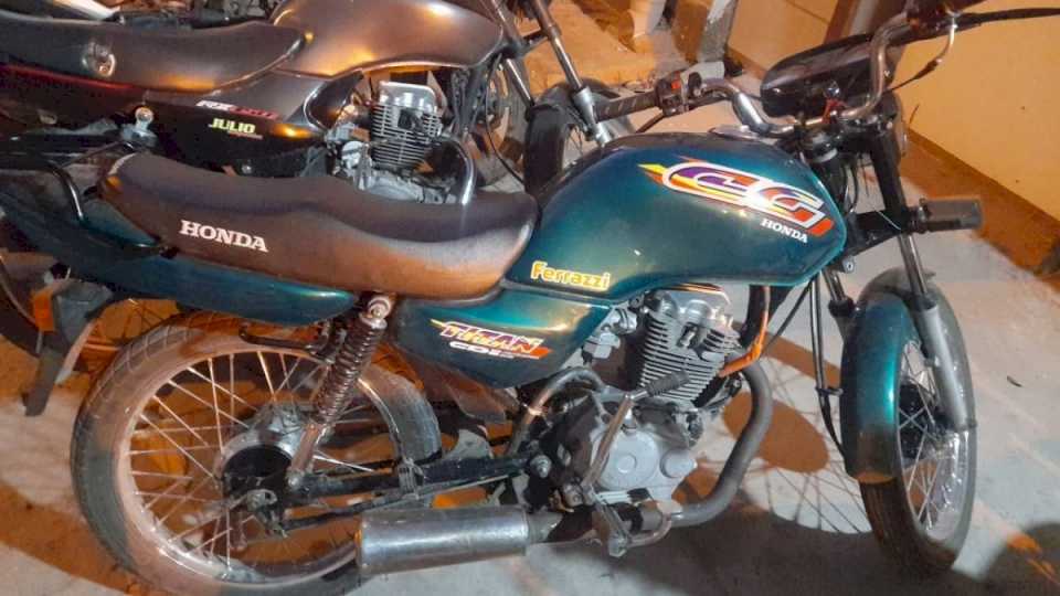 ubican-y-secuestran-una-motocicleta-robada-en-el-ano-2006