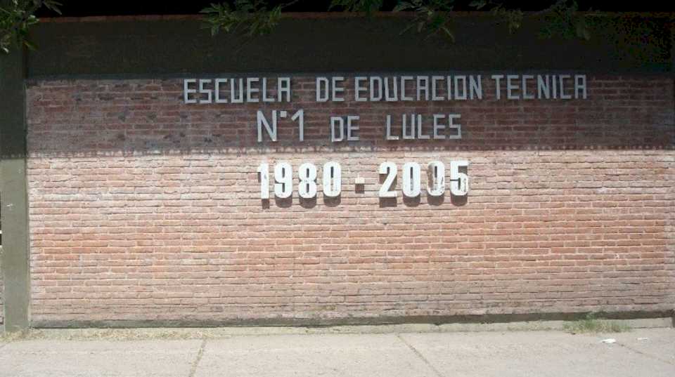 en-tucuman-un-profesor-intento-ahorcar-a-un-alumno-y-lo-dejo-inconsciente-en-medio-de-la-clase