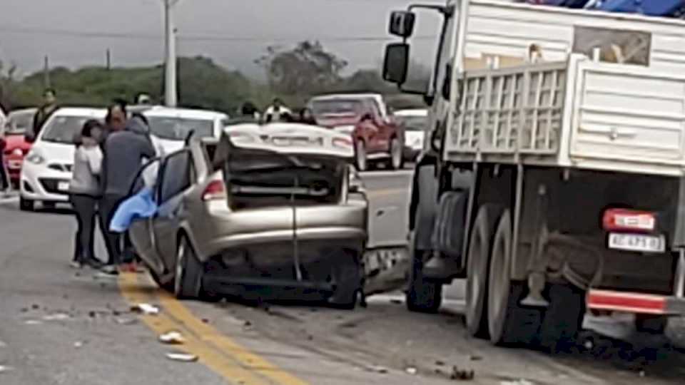 Tumbaya: choque entre un auto y un camión con dos víctimas fatales