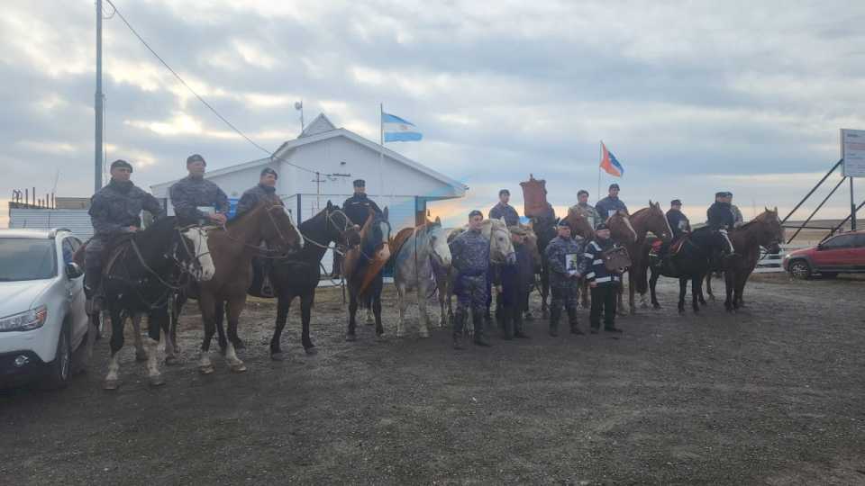 se-realizo-el-acto-en-conmemoracion-del-“correo-historico-a-caballo”-de-la-policia-provincial