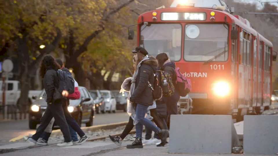 pronostico-del-tiempo-en-mendoza:-este-martes-seguira-fresco-con-vientos