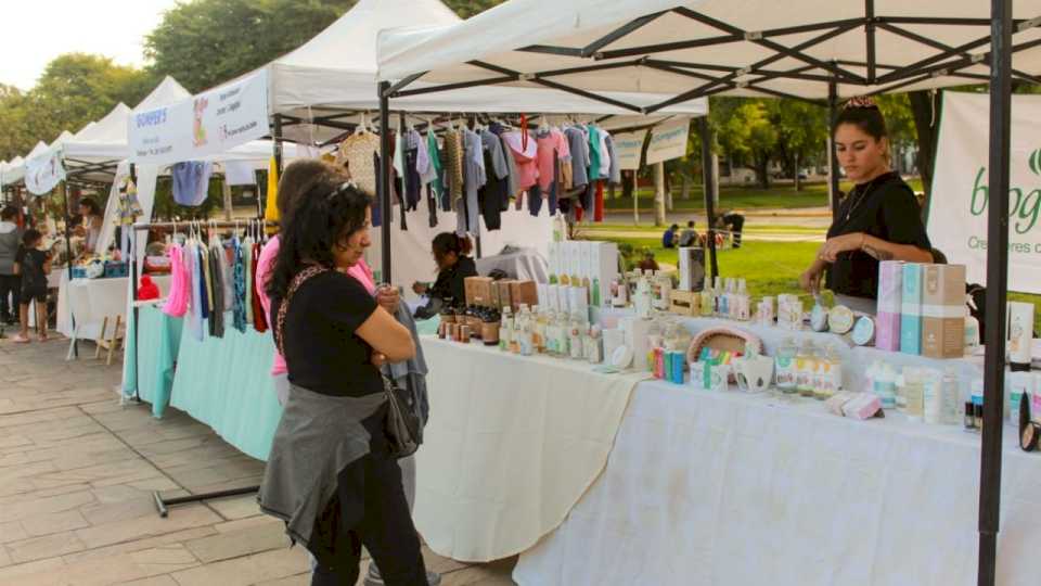 el-fin-de-semana-hay-feria-de-emprendedores-en-el-parque-central