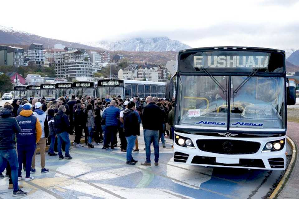 Garay anunció el inicio de una segunda etapa del plan de transporte