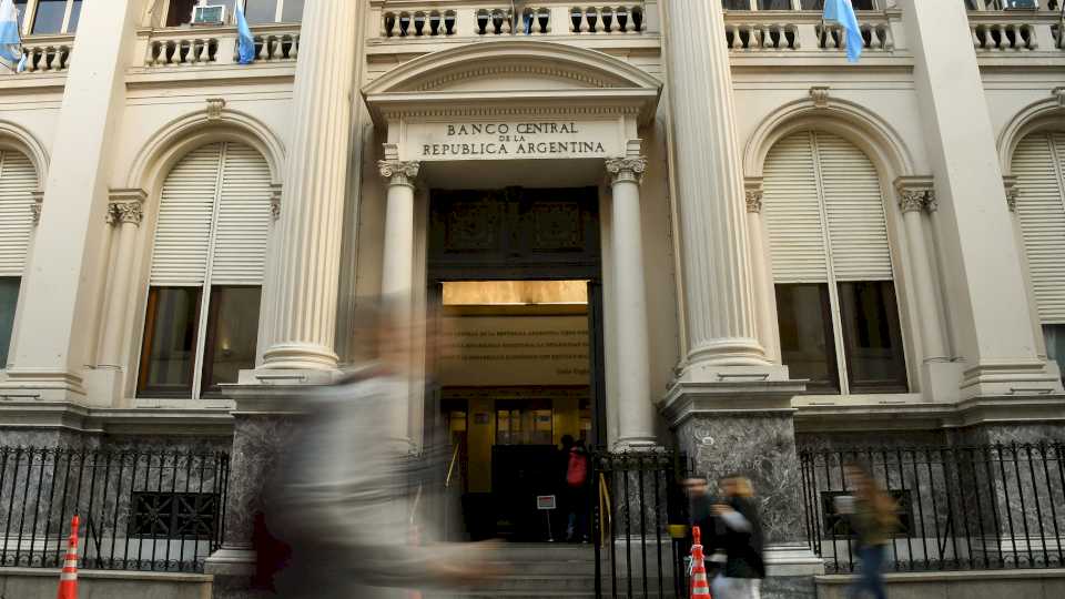 el-bcra-finalizo-con-compras-por-us$101-millones-y-en-la-semana-dejo-un-saldo-positivo