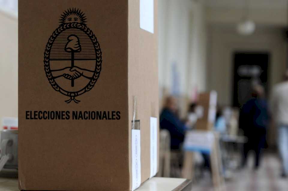 Los 16 que, antes de la elección, ya saben que seguirán siendo intendentes