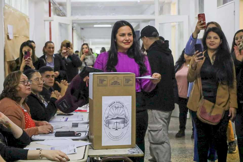 Candidatos de la Lista 182 ya emitieron su voto