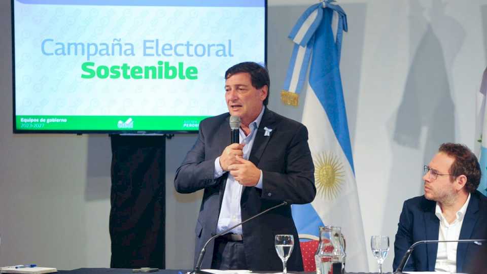 omar-parisi-y-lucas-ilardo-llevan-adelante-una-campana-electoral-sostenible