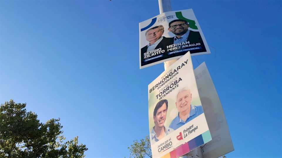 14-M: la campaña de la tranquilidad en medio del incendio