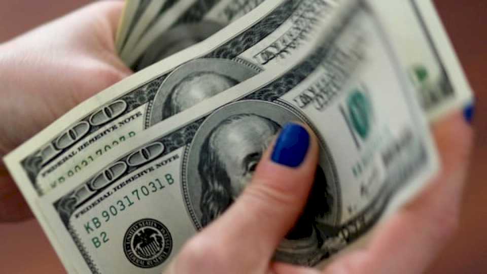 Dólar hoy: a cuánto cotizan el oficial y sus diferentes tipos de cambio este martes 02 de mayo