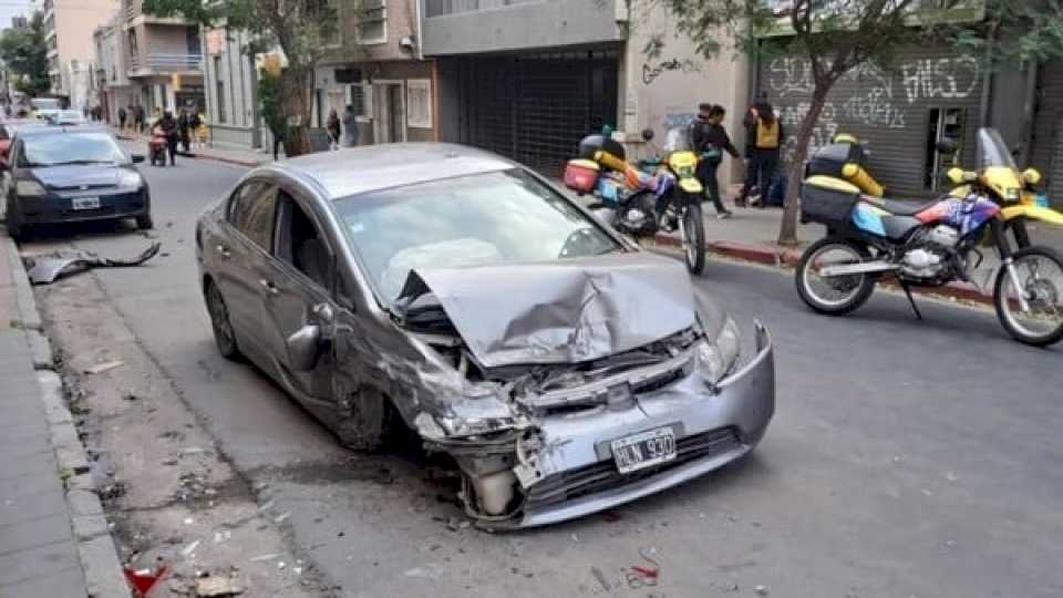 video:-la-persecucion-de-un-conductor-alcoholizado-que-termino-con-un-choque-multiple-y-tres-heridos-en-cordoba