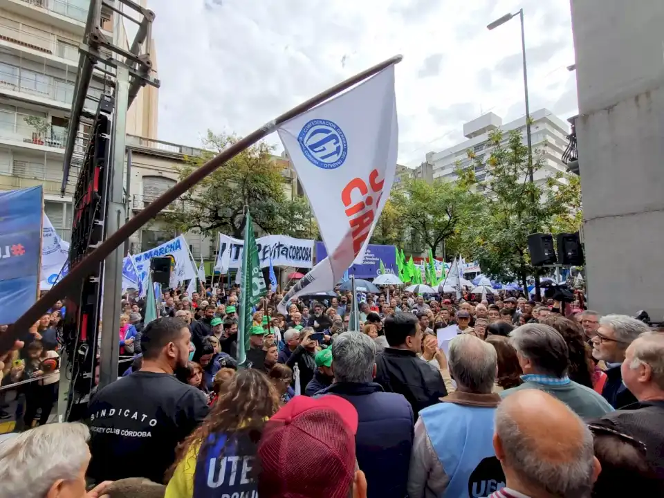 la-cgt-cordoba-realizo-un-acto-para-celebrar-el-dia-de-los-trabajadores