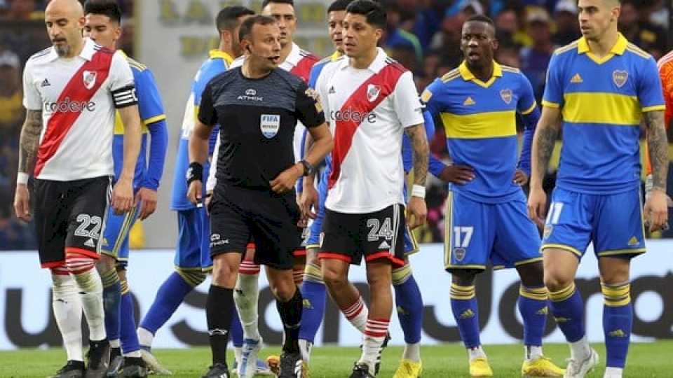 Darío Herrera será el árbitro del Superclásico: el lapidario dato que preocupa a River y un recuerdo que amarga a Boca