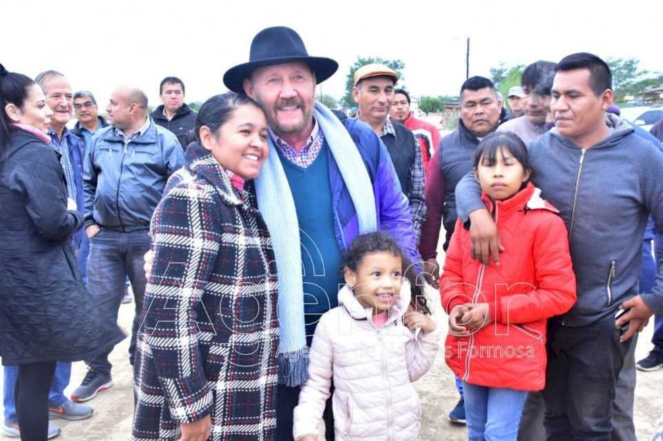 Segunda jornada del gobernador Insfrán en el oeste formoseño con el OPNGT e inauguraciones