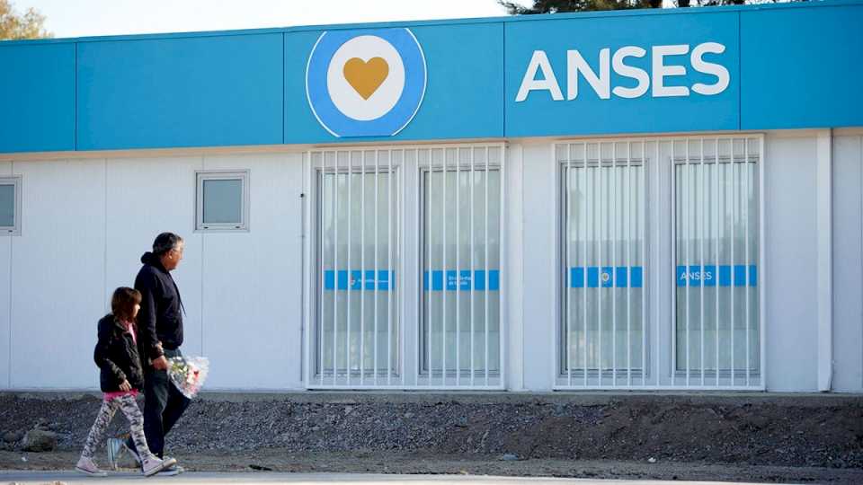 anses:-quienes-cobran-este-martes-23-de-mayo