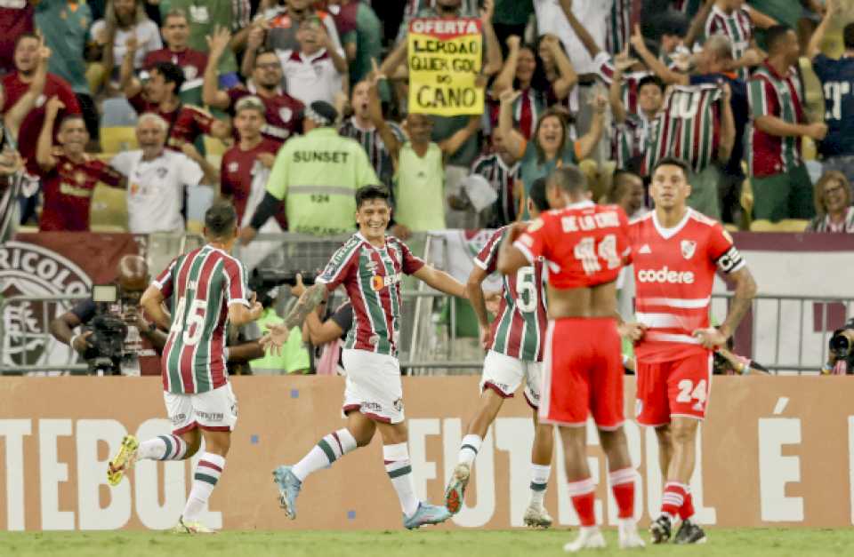 River, en la previa del Superclásico, sufrió una dura goleada ante Fluminense que lo complica