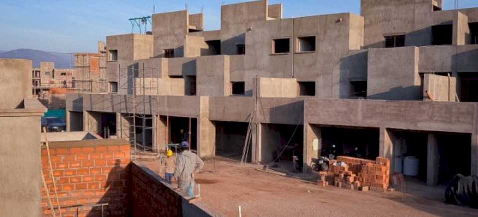 construccion-nacion-adeuda-$1.500-millones-por-certificaciones-de-obras