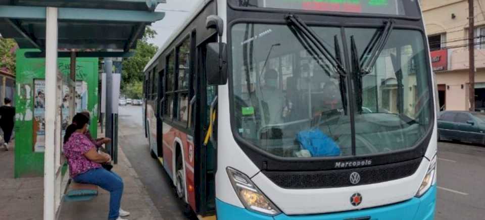 EL BOLETO DE RIOJA BUS DEBÍA COSTAR $77, PERO SE FIJÓ EN $60 PARA QUE NO IMPACTE DURO EN EL USUARIO