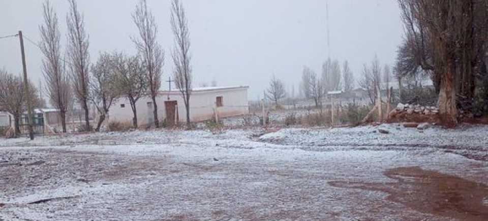 LAS NEVADAS SORPRENDIERON A VARIOS PUNTOS DE LA PROVINCIA