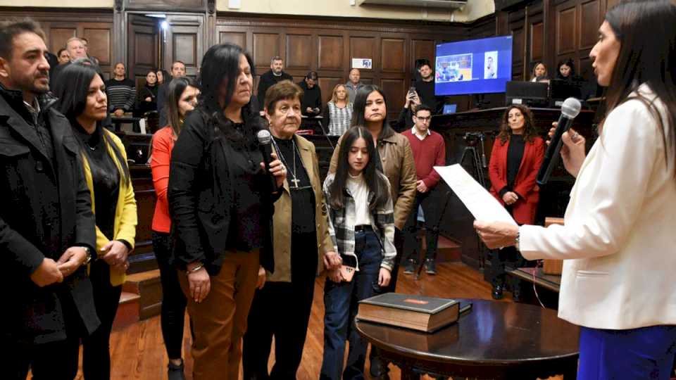 juro-cristina-gomez,-la-senadora-que-ocupara-la-banca-de-alejandro-bermejo-en-la-legislatura