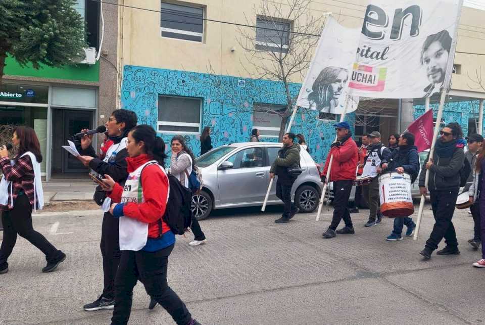 descontaran-el-dia-a-los-docentes-del-paro-ilegal