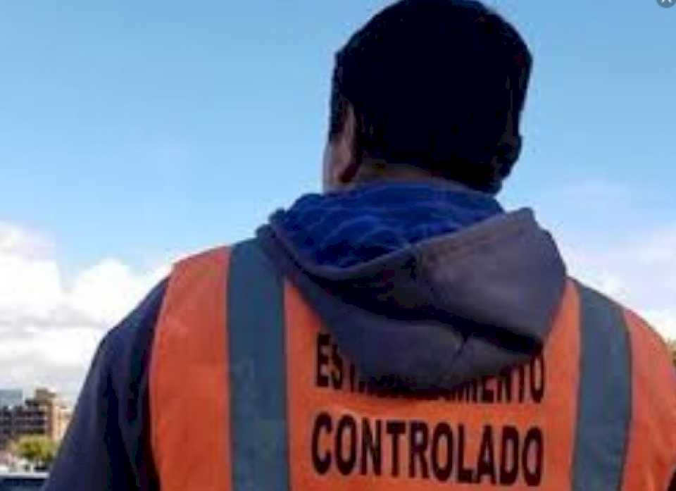 carlos-paz:-se-hizo-pasar-por-un-“naranjita”-y-se-peleo-con-la-policia