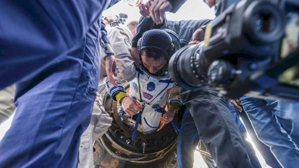 el-astronauta-frank-rubio-aterriza-en-kazajistan-tras-pasar-371-dias-en-el-espacio