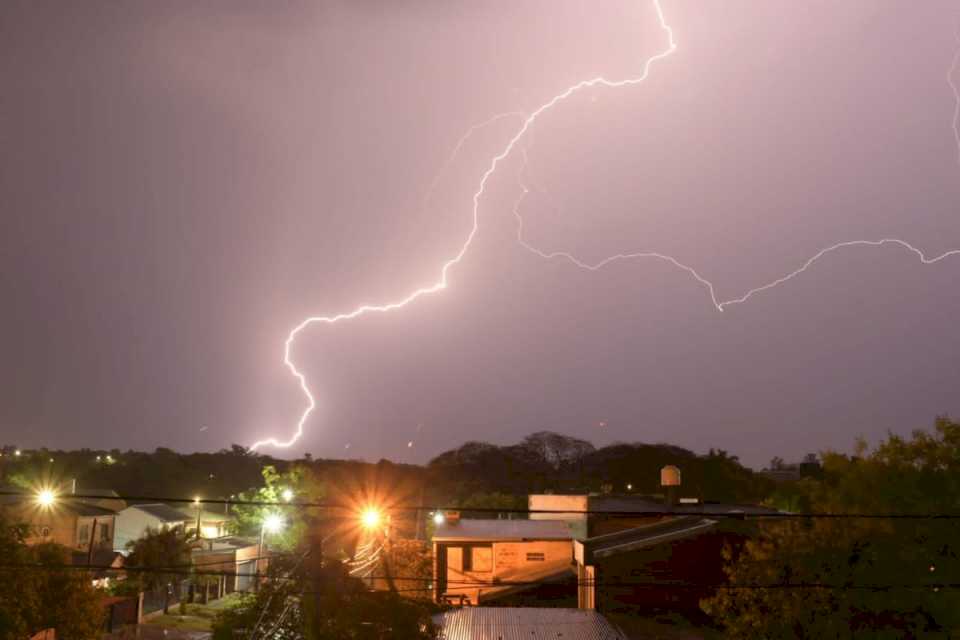 alerta-naranja-para-este-martes-por-tormentas-fuertes-en-misiones