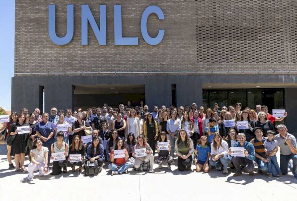 la-unlc-y-una-sesion-extraordinaria-en-defensa-de-la-educacion-publica