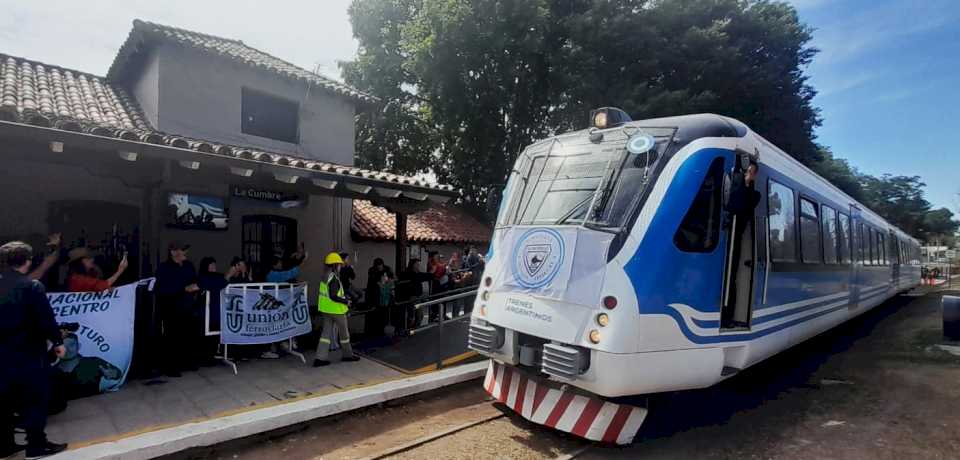 la-vivencia-de-la-vuelta-del-tren-de-las-sierras-a-la-cumbre-y-capilla-del-monte