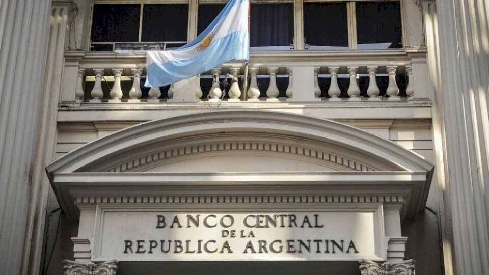 el-banco-central-extendio-la-permanencia-minima-de-de-plazos-fijos-uva-de-3-a-6-meses