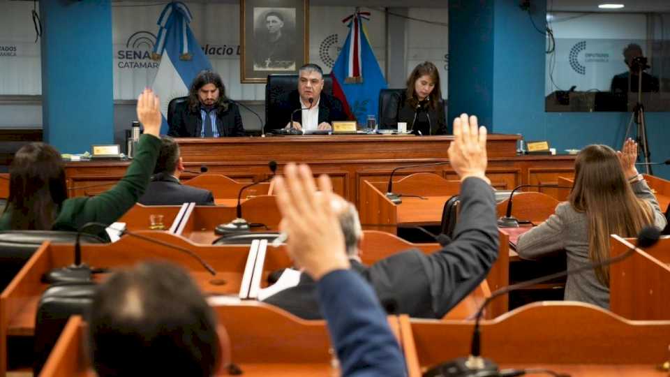 el-senado-aprobo-en-forma-unanime-la-ley-de-emergencia-economica-de-catamarca