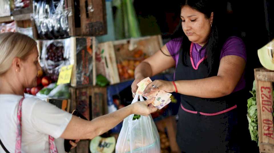 los-precios-de-los-alimentos-aumentaron-3,8%-en-junio:-cuales-subieron-mas