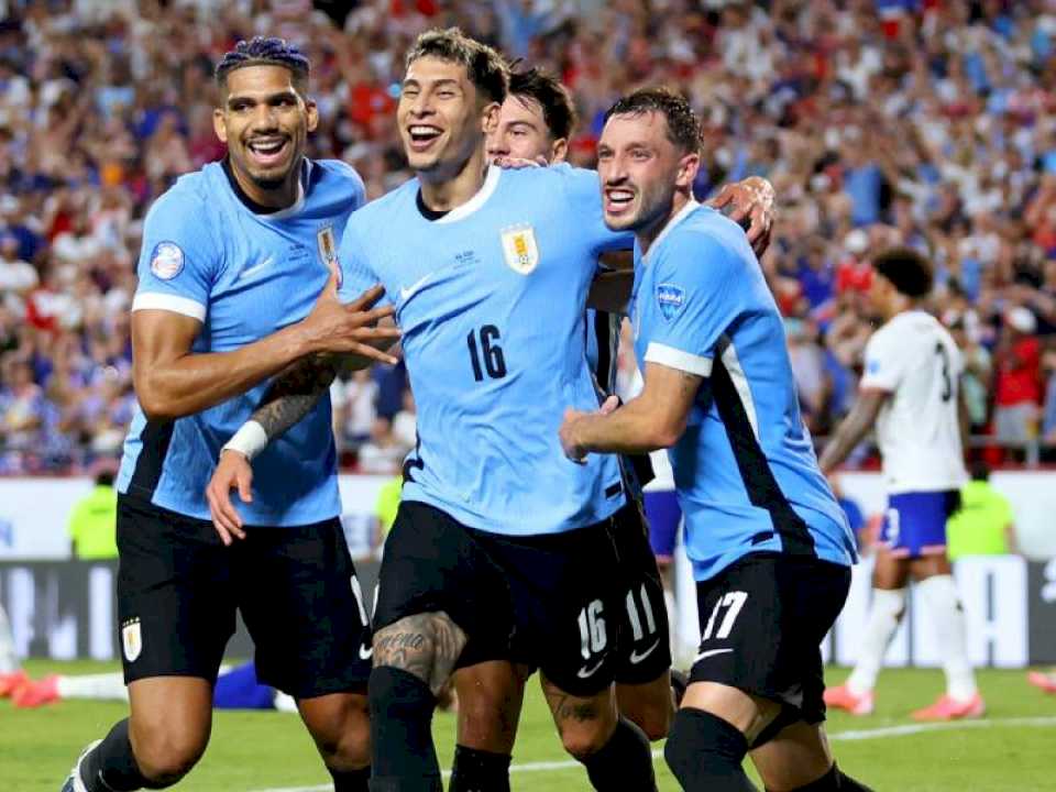 uruguay-vencio-1-0-a-estados-unidos,-lo-dejo-afuera-y-clasifico-a-cuartos-de-final-con-puntaje-ideal