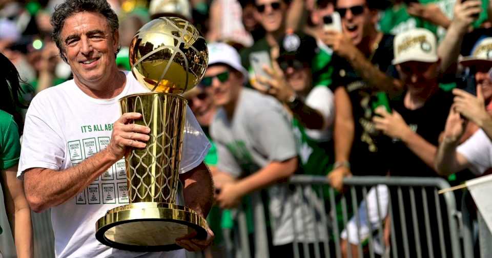 despues-de-ganar-su-primer-titulo-en-la-nba-tras-16-anos,-lo-primero-que-hizo-el-dueno-de-boston-fue-poner-la-franquicia-en-venta