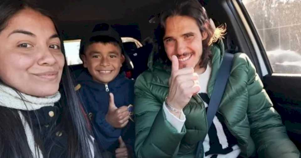 edinson-cavani,-remisero-de-un-chico-de-10-anos-de-las-inferiores-de-boca:-la-historia-detras-de-la-foto-viral