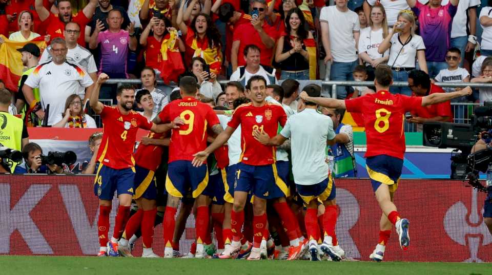 con-un-gol-en-el-ultimo-minuto,-espana-le-gano-2-1-a-alemania-y-se-clasifico-a-las-semifinales-de-la-eurocopa