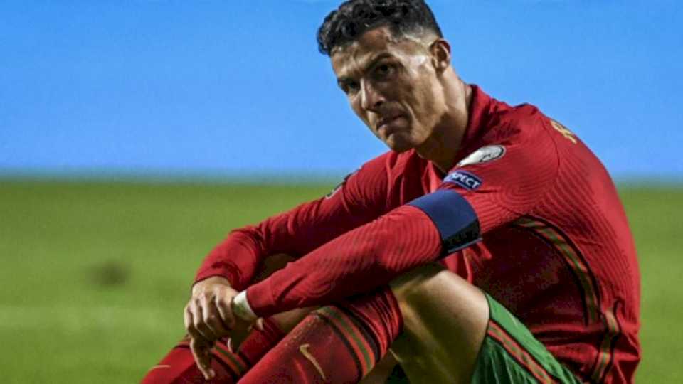 cristiano-se-quedo-sin-semis:-francia-derroto-a-portugal-y-jugara-con-espana