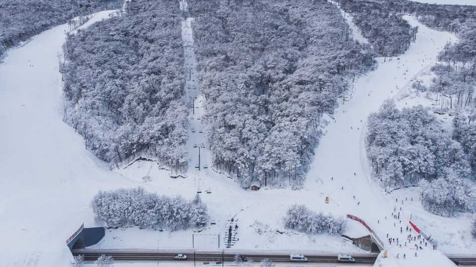 una-pileta-congelada-y-temperaturas-bajo-cero:-las-postales-de-la-ola-de-frio-en-el-pais