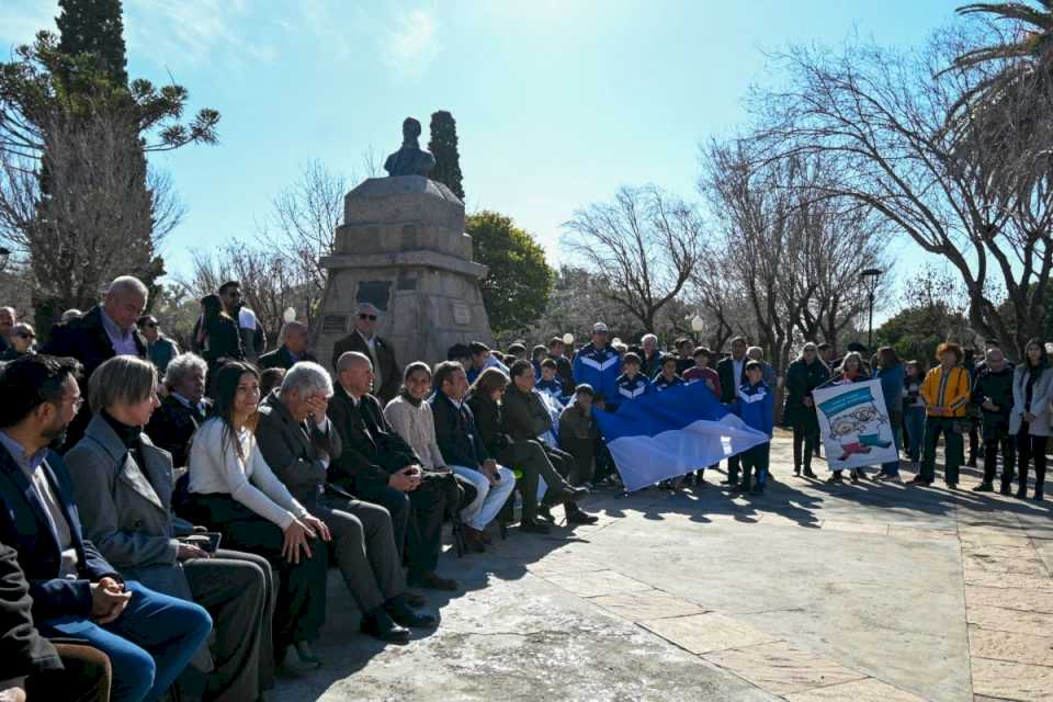 cortaderas:-finalizaran-la-obra-de-la-subcomisaria-y-continuaran-los-trabajos-para-tener-una-escuela-tecnica-en-la-localidad