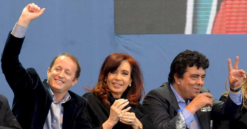 cristina-teme-que-la-crisis-del-pj-se-la-lleve-puesta:-las-cuatro-tribus-de-intendentes-que-pelean-por-el-poder