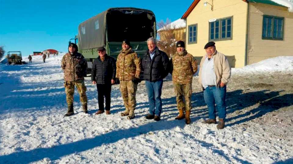 alertan-que-las-nevadas-afectan-a-casi-un-millon-de-ovinos-y-40-mil-vacunos-en-santa-cruz