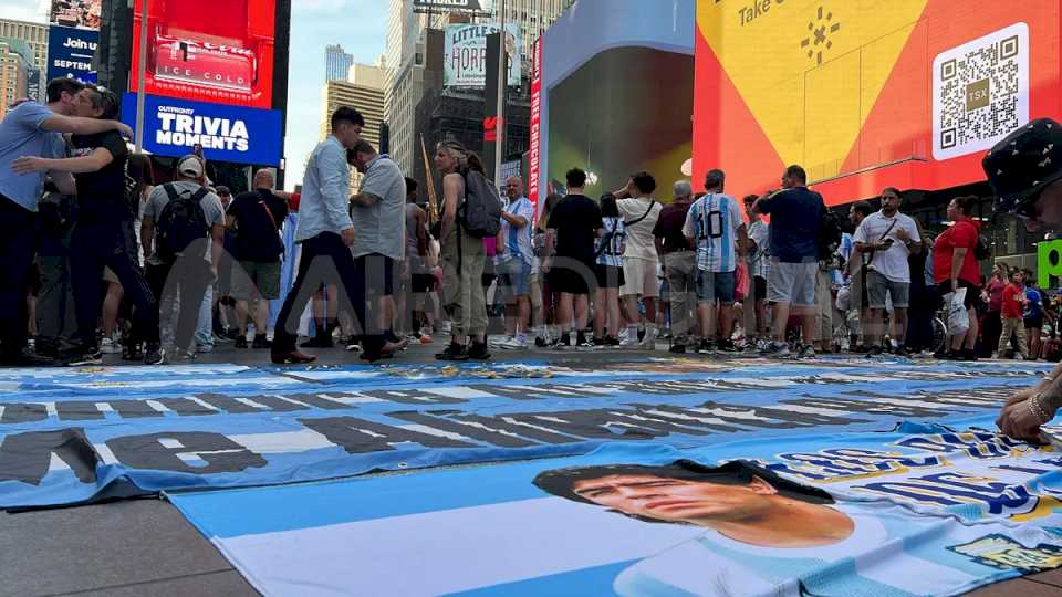 que-multa-le-aplicaron-a-los-argentinos-que-hicieron-el-banderazo-por-la-seleccion-en-nueva-york